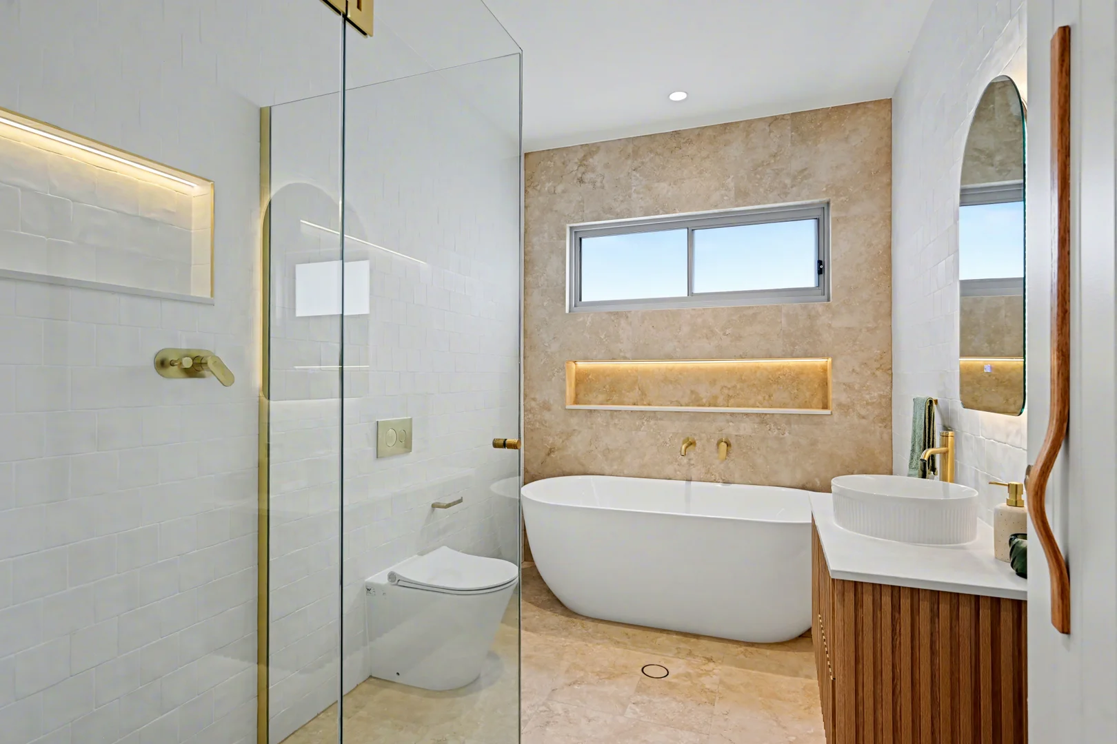 Additional image 11 of 376 Ocean View Road, Ettalong Beach NSW 2257