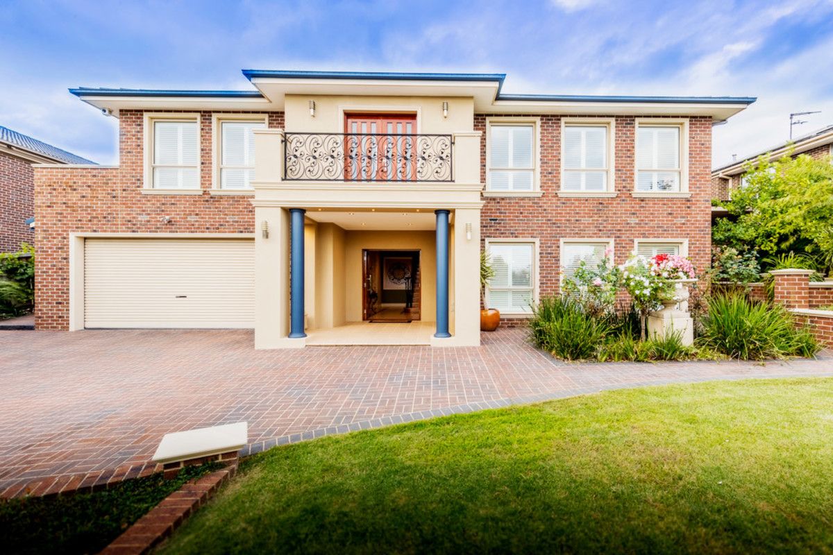 11 Water Pepper Court, South Morang VIC 3752, Image 0