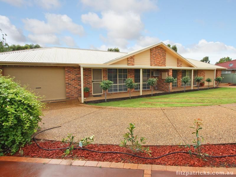 2/8 Canola Place, ESTELLA NSW 2650, Image 0