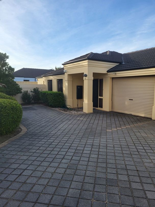 UNIT 6/200 BURSLEM DRIVE, Maddington WA 6109 Villa For Rent 400
