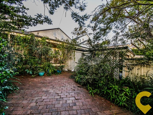 18 Saunders Street, Indooroopilly QLD 4068