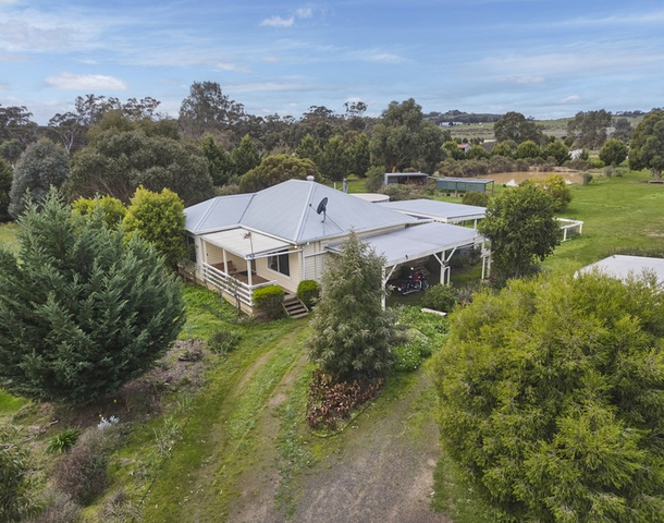 15 Hylands Lane, Heathcote VIC 3523