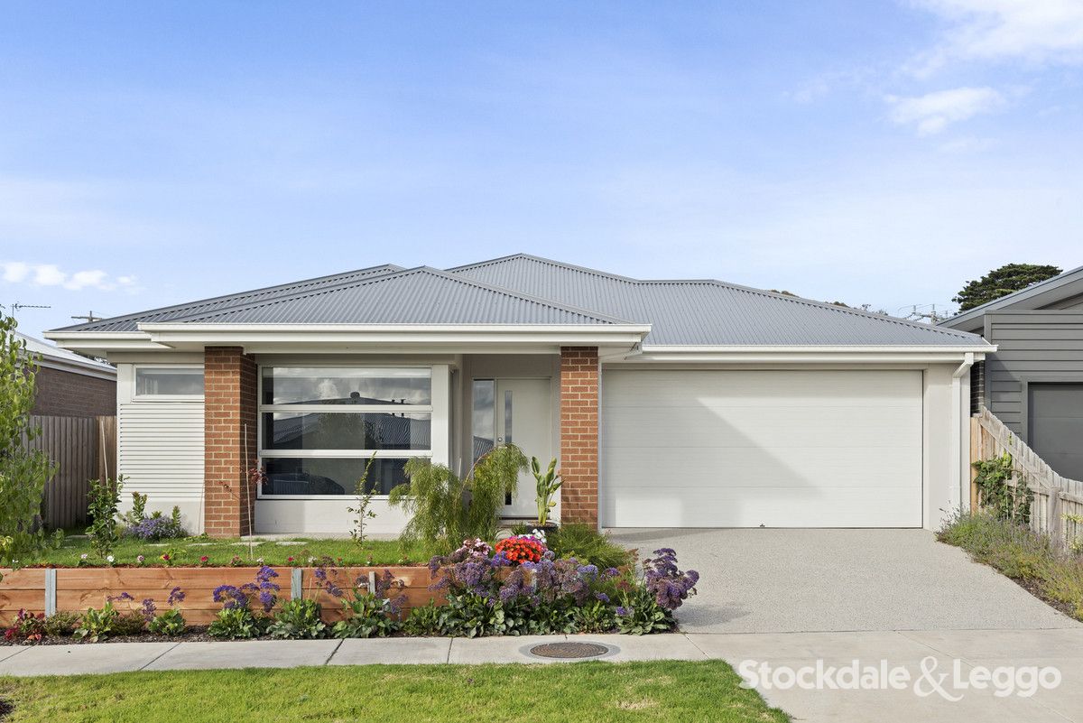 4 bedrooms House in 47 Heritage Mews DRYSDALE VIC, 3222