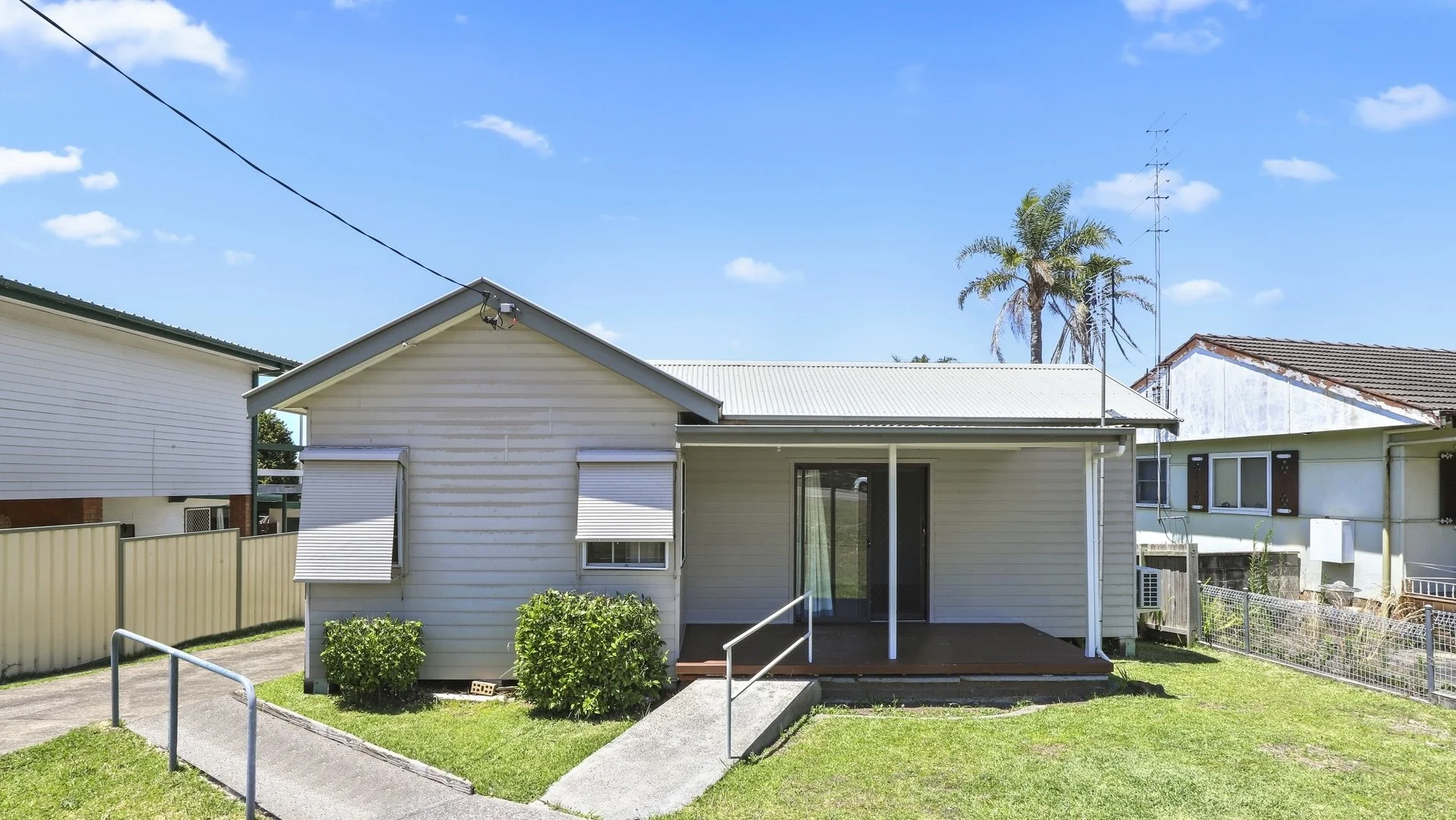 Primary image of 1 Woodlawn Drive, Budgewoi NSW 2262