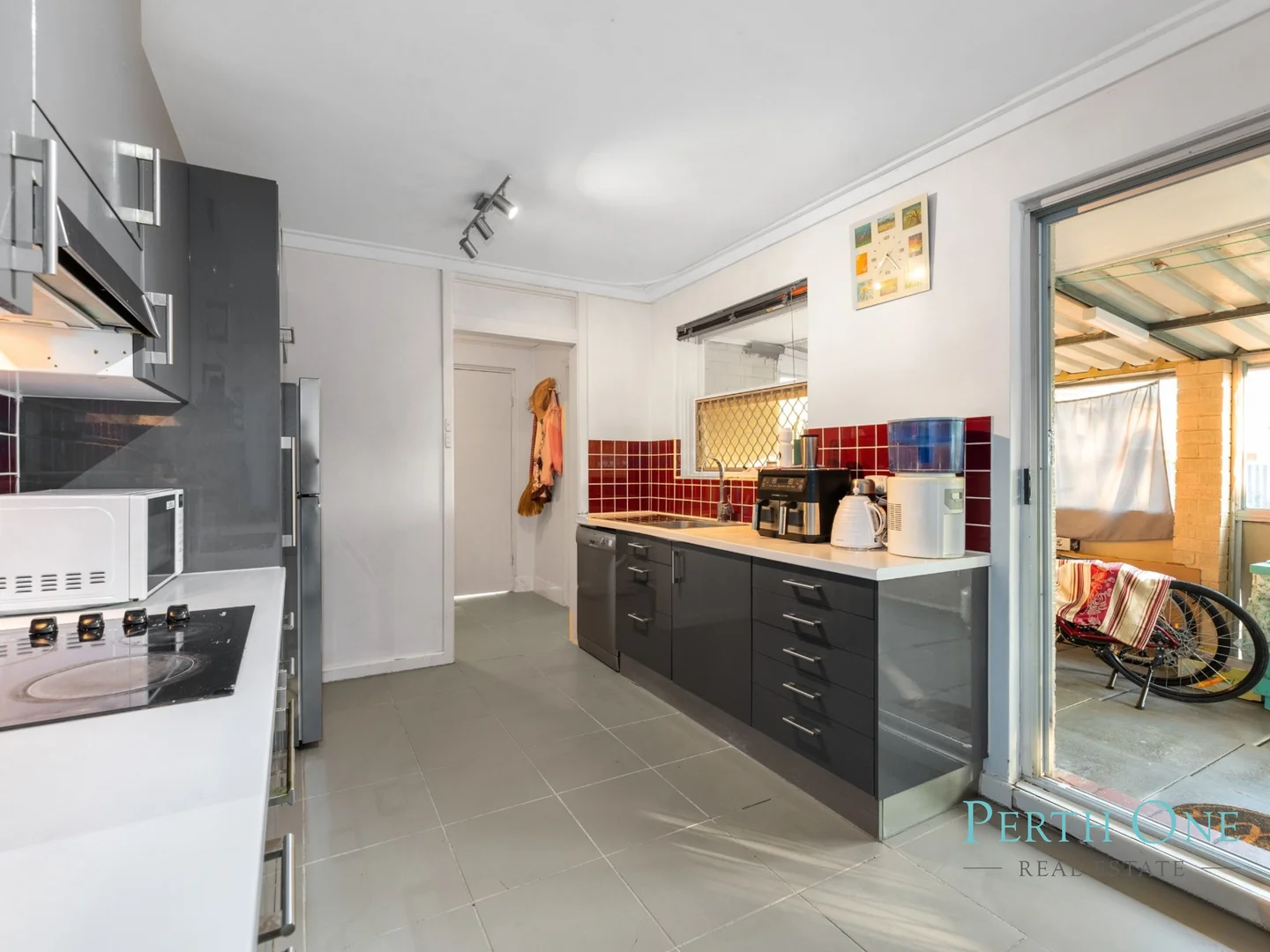 Additional image 5 of 194 Fisher Street, Cloverdale WA 6105