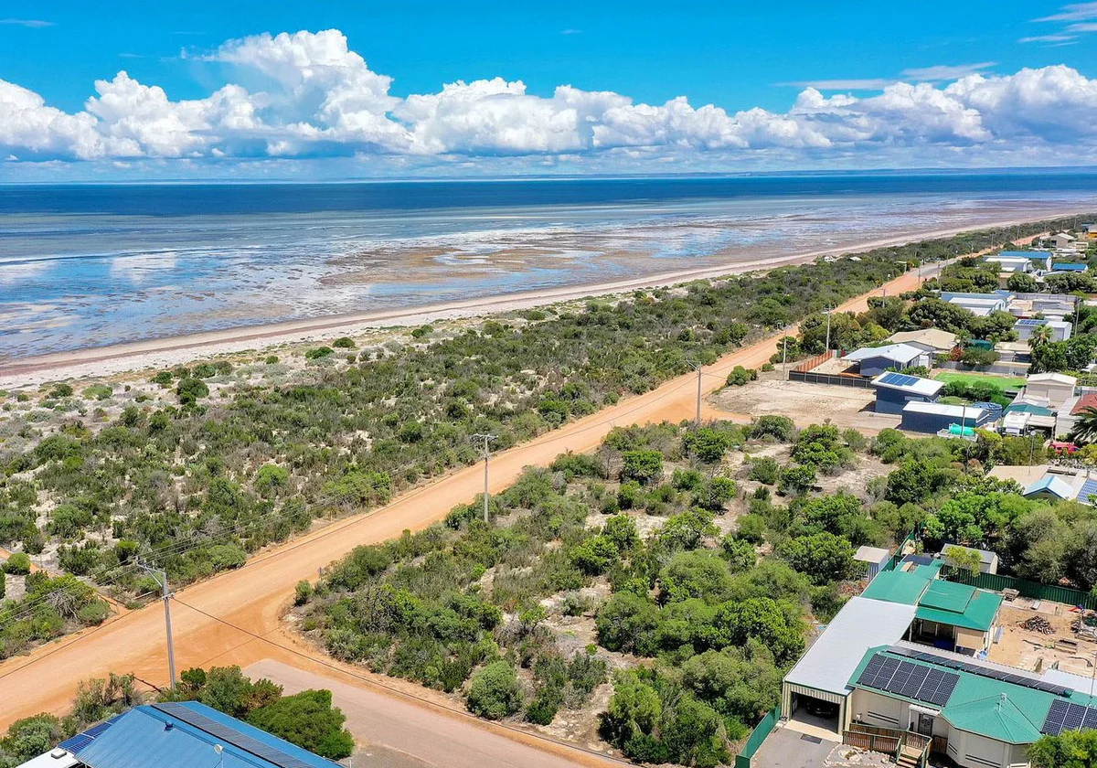 Additional image 2 of 6 Kestrel Crescent, Thompson Beach SA 5501