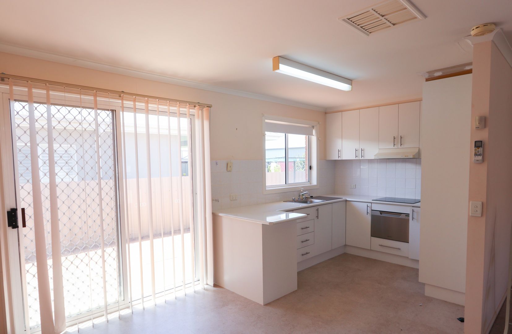 2/133 Baker Street, Temora NSW 2666 Apartment For Rent 320 Domain