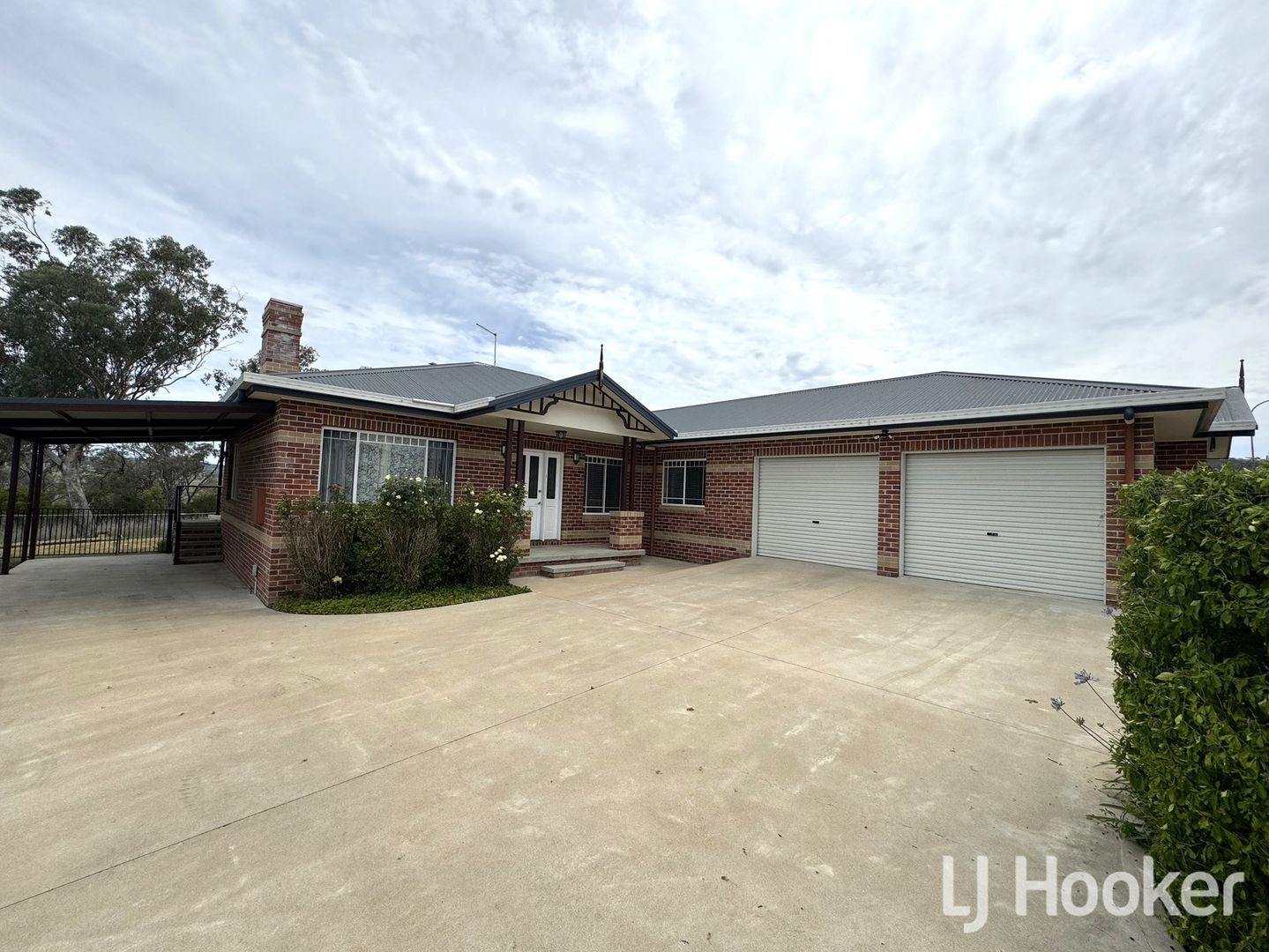 Inverell NSW 2360 5 beds house for Rent, 520 / Wk 16793641 Domain