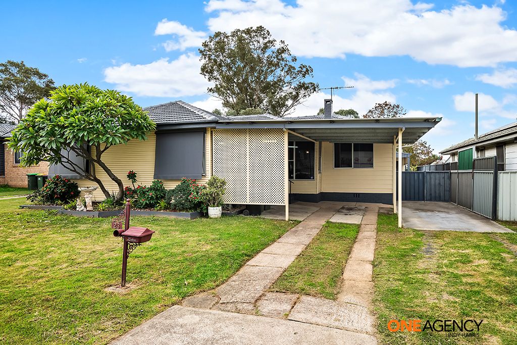 23 Northcott Avenue, Singleton NSW 2330, Image 0