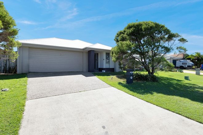 Picture of 16 Esperance Avenue, BLACKS BEACH QLD 4740