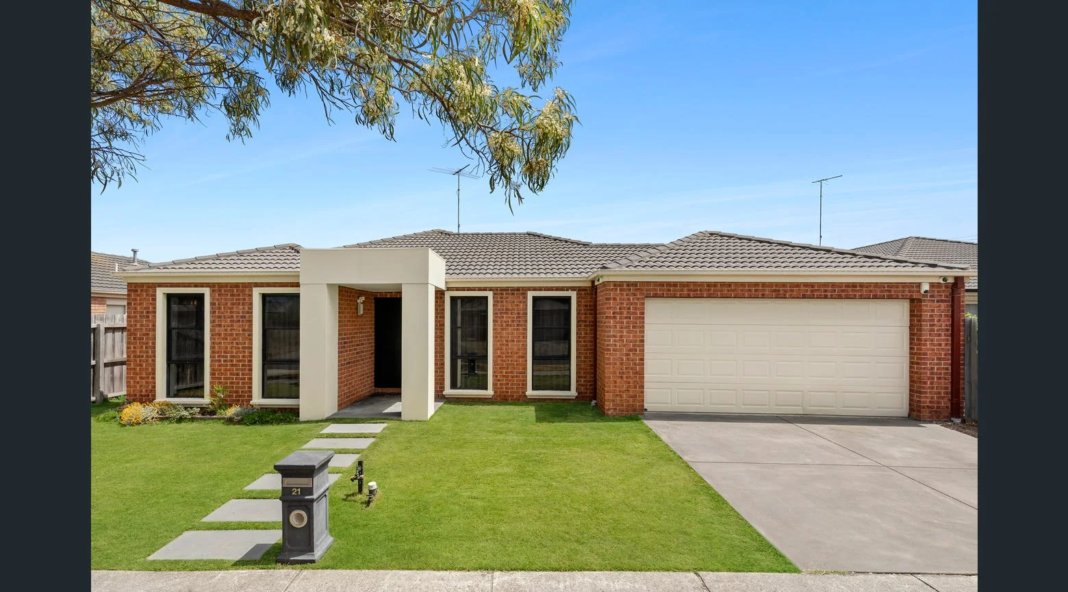 21 Carstairs Cl, Grovedale VIC 3216