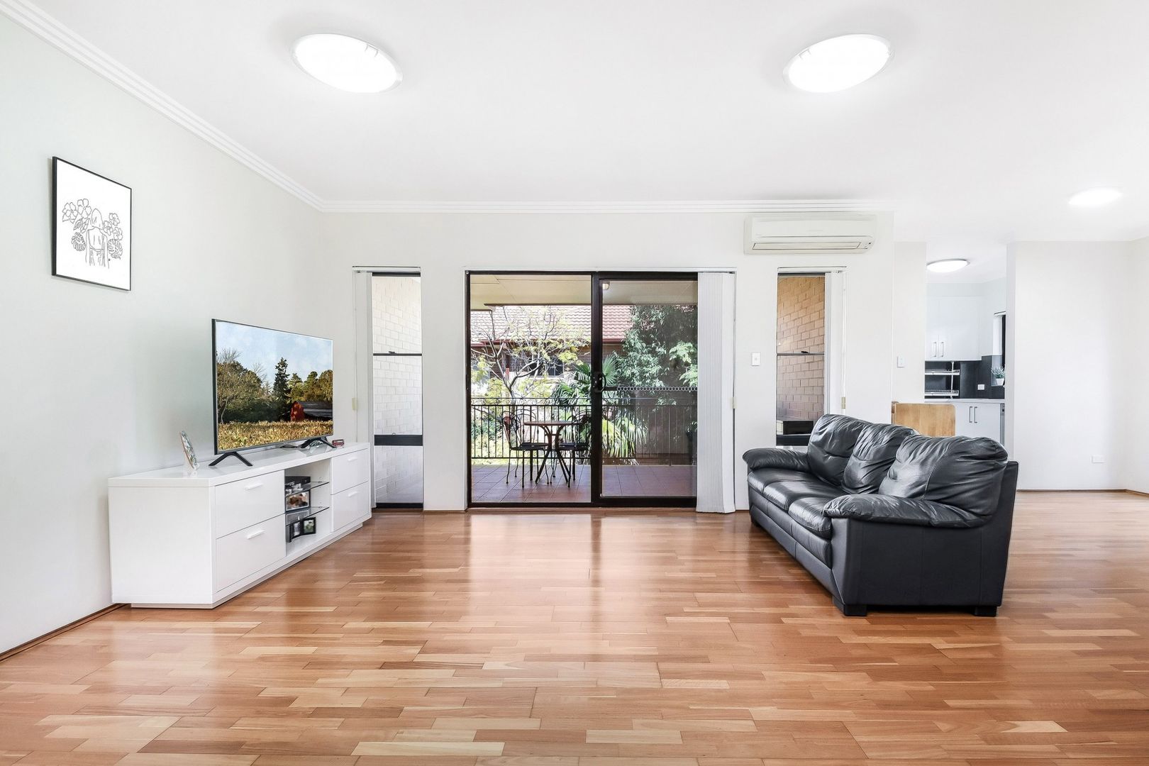 8/7-9 Bembridge Street, Carlton NSW 2218, Image 2