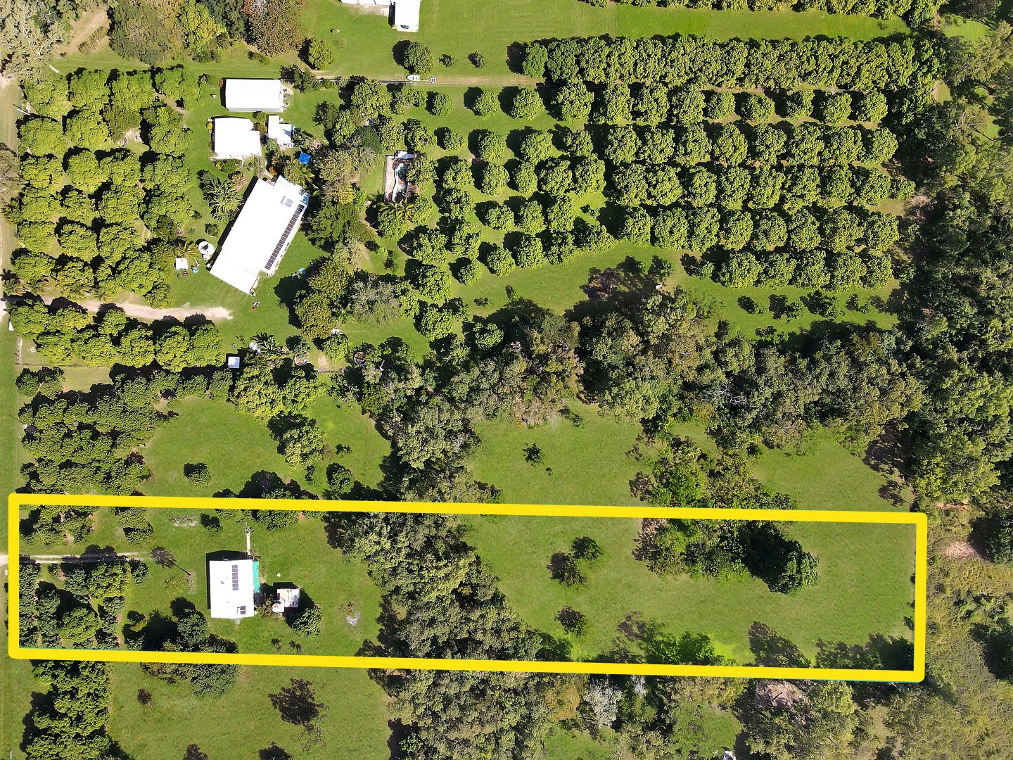 16 Alligator Creek Road, Alligator Creek QLD 4816, Image 2