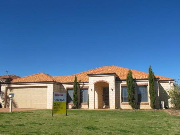 8 Moffatt Place, TARCOOLA BEACH WA 6530, Image 0