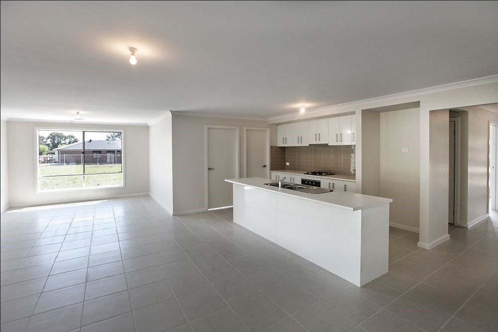 14 Tributary Way, Woodend VIC 3442, Image 2