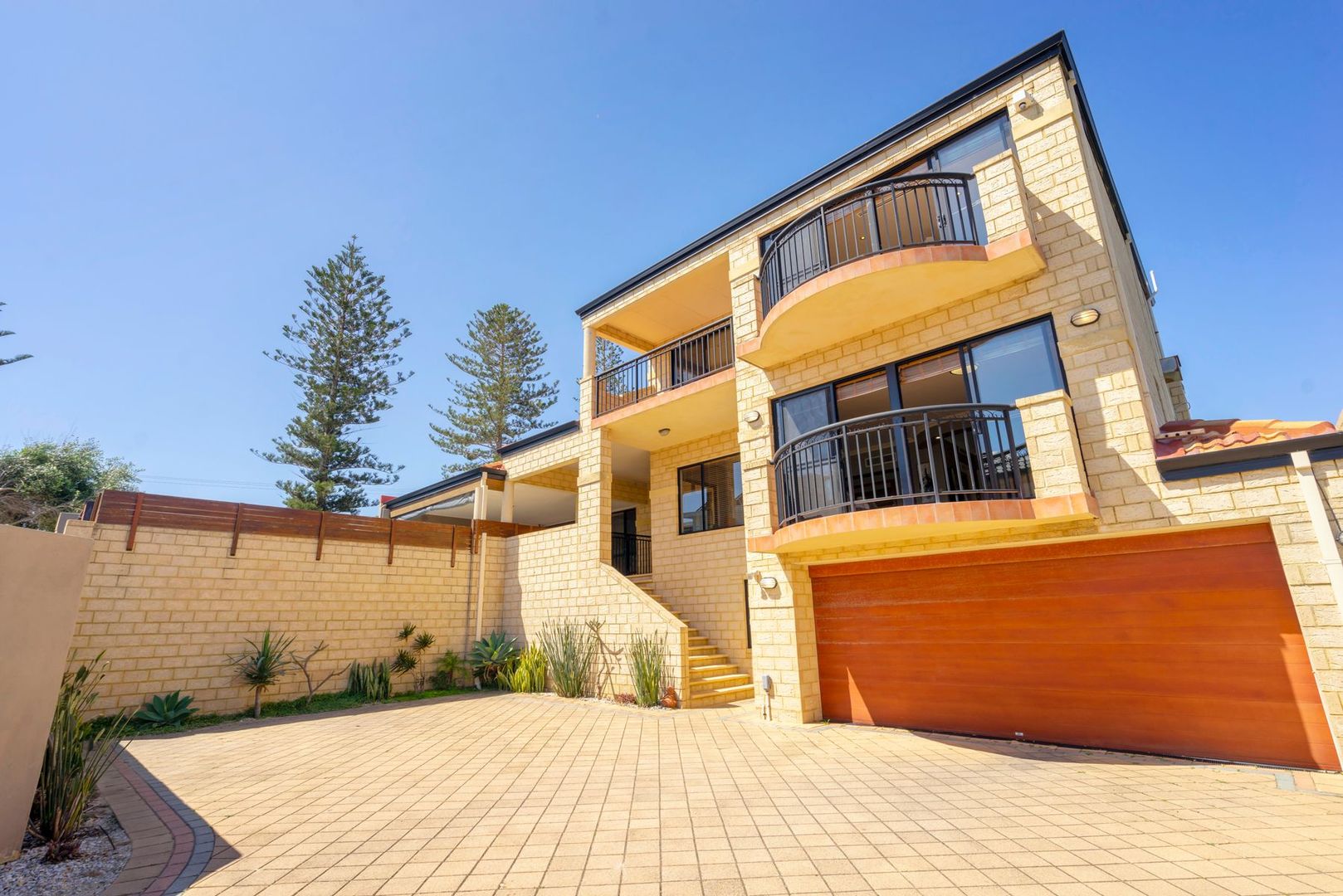 87A West Coast Drive, Watermans Bay WA 6020, Image 2