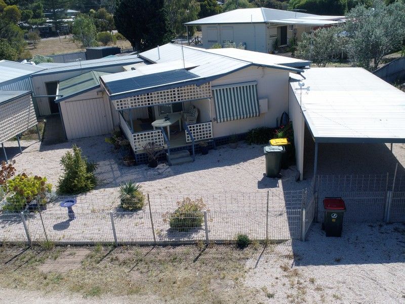 50 Esplanade Pine Point Sa 5571 Domain