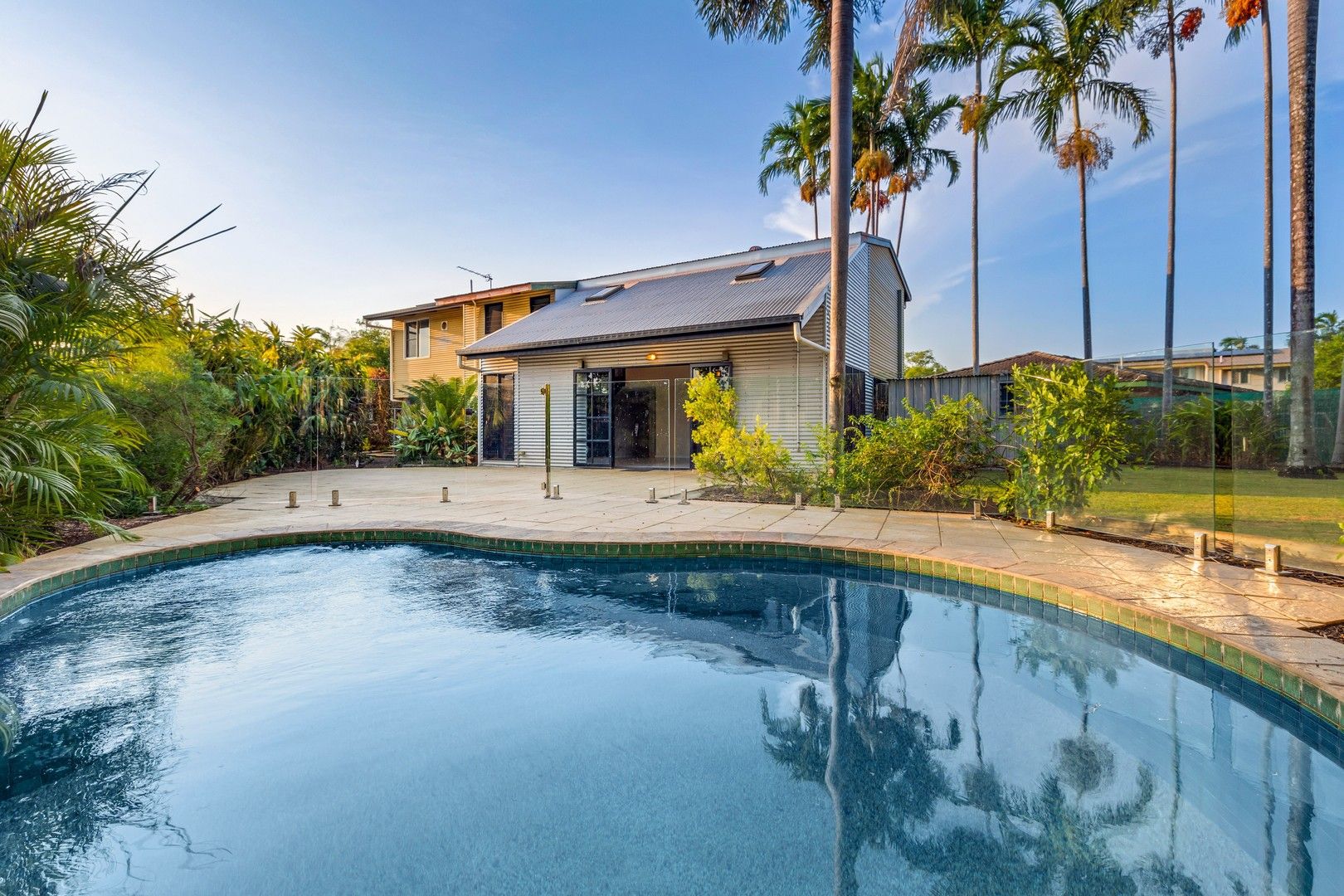 5 bedrooms House in 14 Mueller Road KARAMA NT, 0812