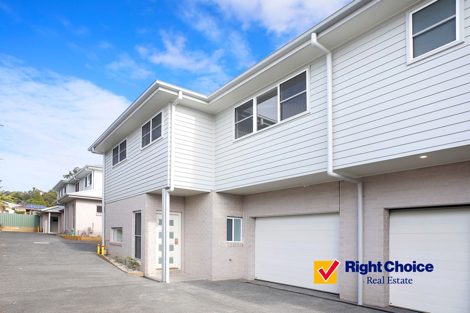 3 bedrooms Townhouse in 3/32 Malin Road OAK FLATS NSW, 2529