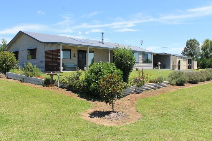 18 Sunnyview Drive, Shannon Vale NSW 2370