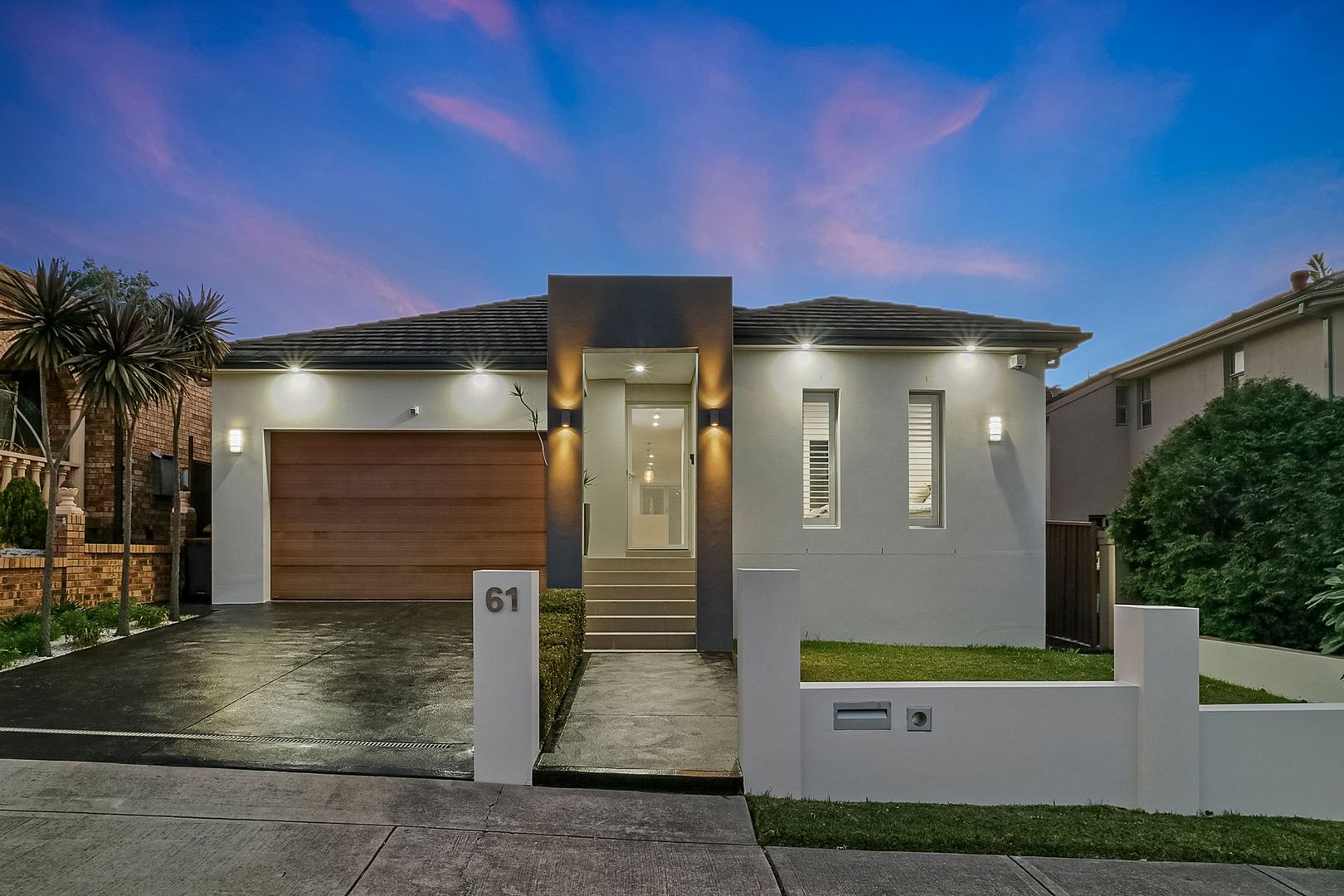 6 bedrooms House in  ROSELANDS NSW, 2196