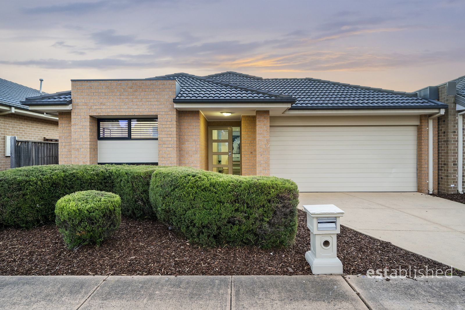 6 Cutter Lane, Sanctuary Lakes VIC 3030, Image 0