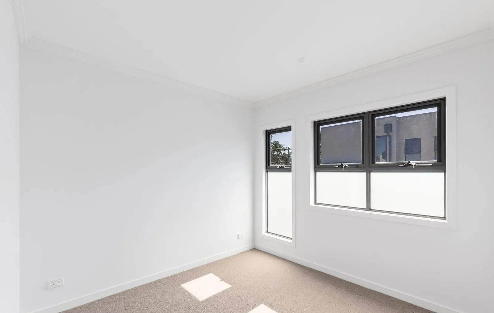 Additional image 5 of 2/450 Doncaster Rd, Doncaster VIC 3108