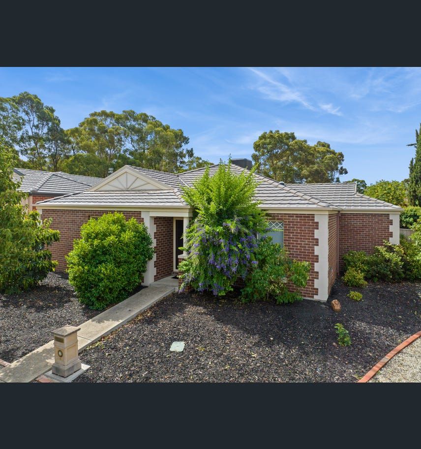 4 Rosewood Mews, Golden Square VIC 3555, Image 0