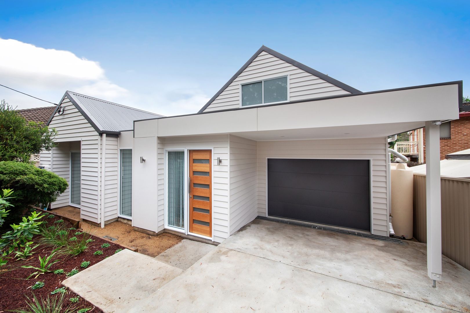 1E Phillip Street, Oyster Bay Property History & Address Research