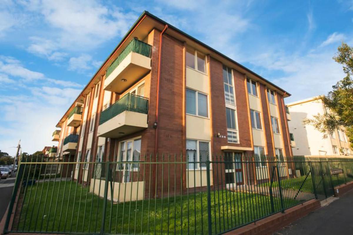 2 bedrooms Apartment / Unit / Flat in 4/226 Inkerman Street ST KILDA EAST VIC, 3183