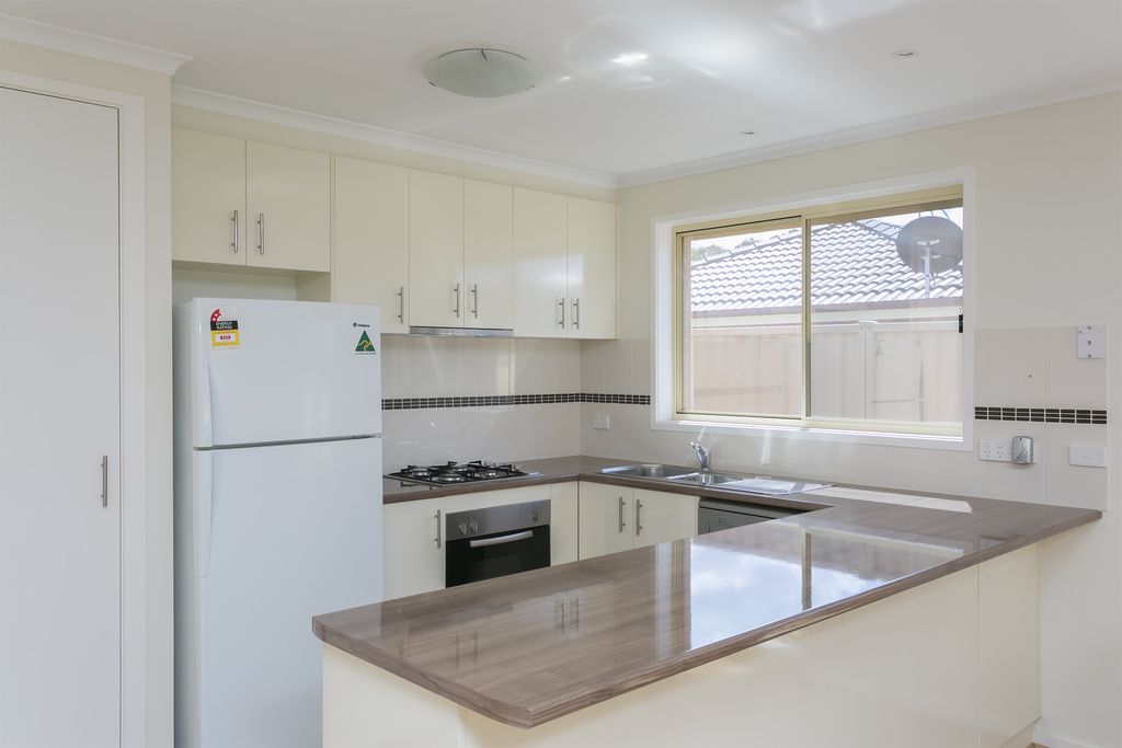 1/10 Druid Street, Golden Square VIC 3555, Image 2