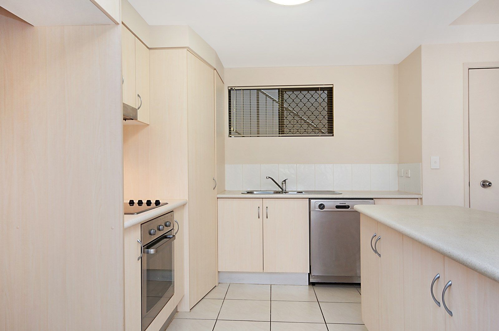 8/35-41 Gatton Street, Parramatta Park QLD 4870, Image 2