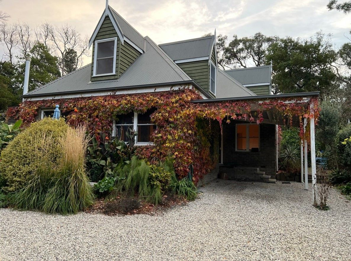 10 Centenary Avenue, Macedon VIC 3440 House For Rent Domain