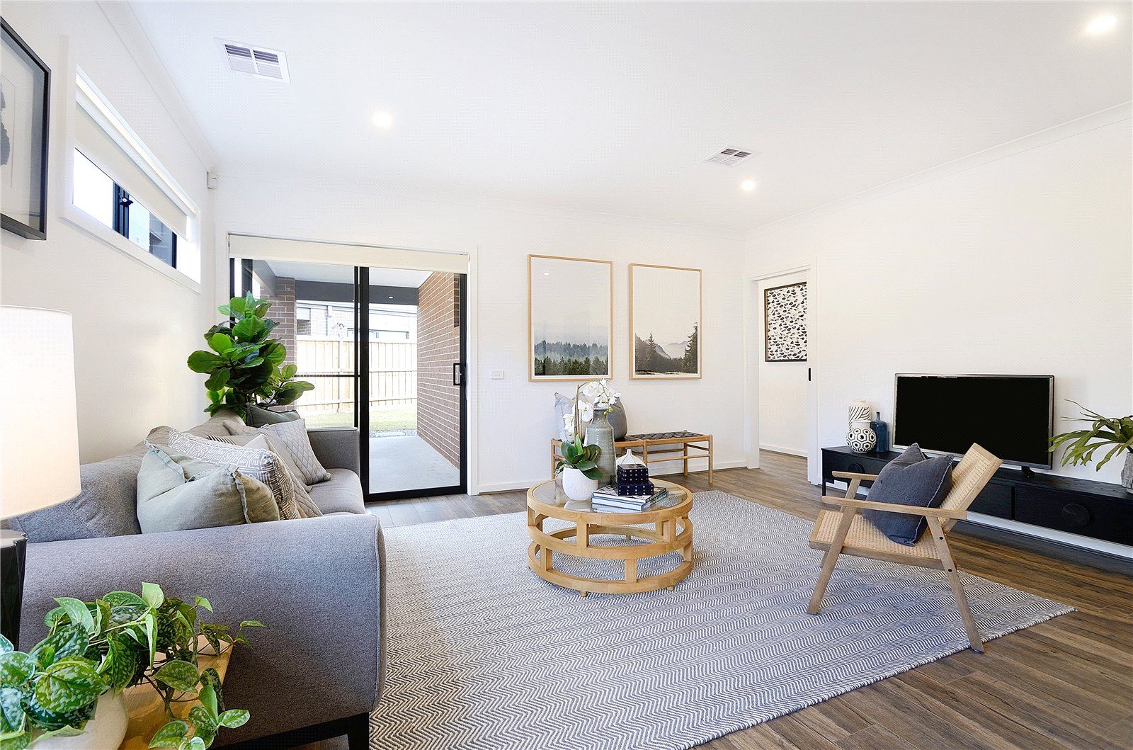 4 bedrooms House in 20 Waterbird Circuit WEIR VIEWS VIC, 3338