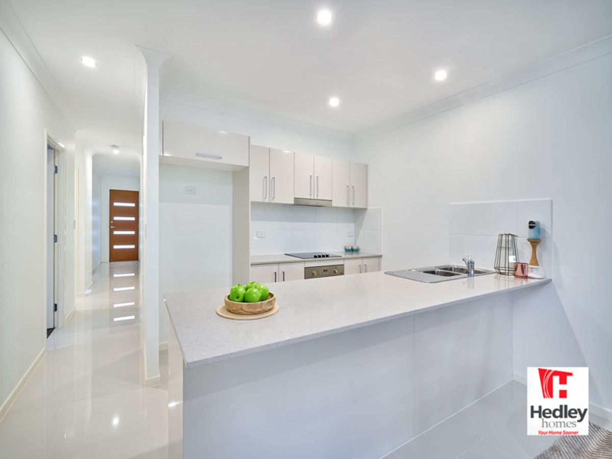 2/11 Tyson Place, Redlynch QLD 4870, Image 1