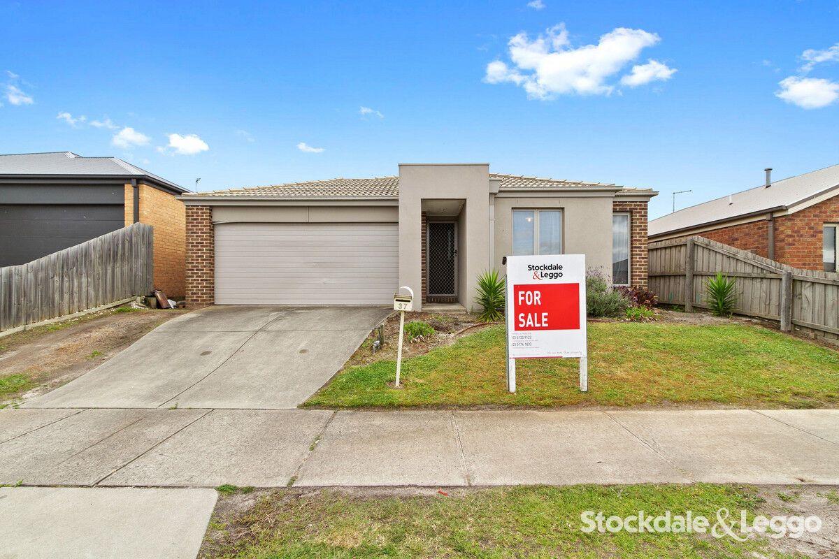 37 Mountain Grey Circuit, Morwell VIC 3840