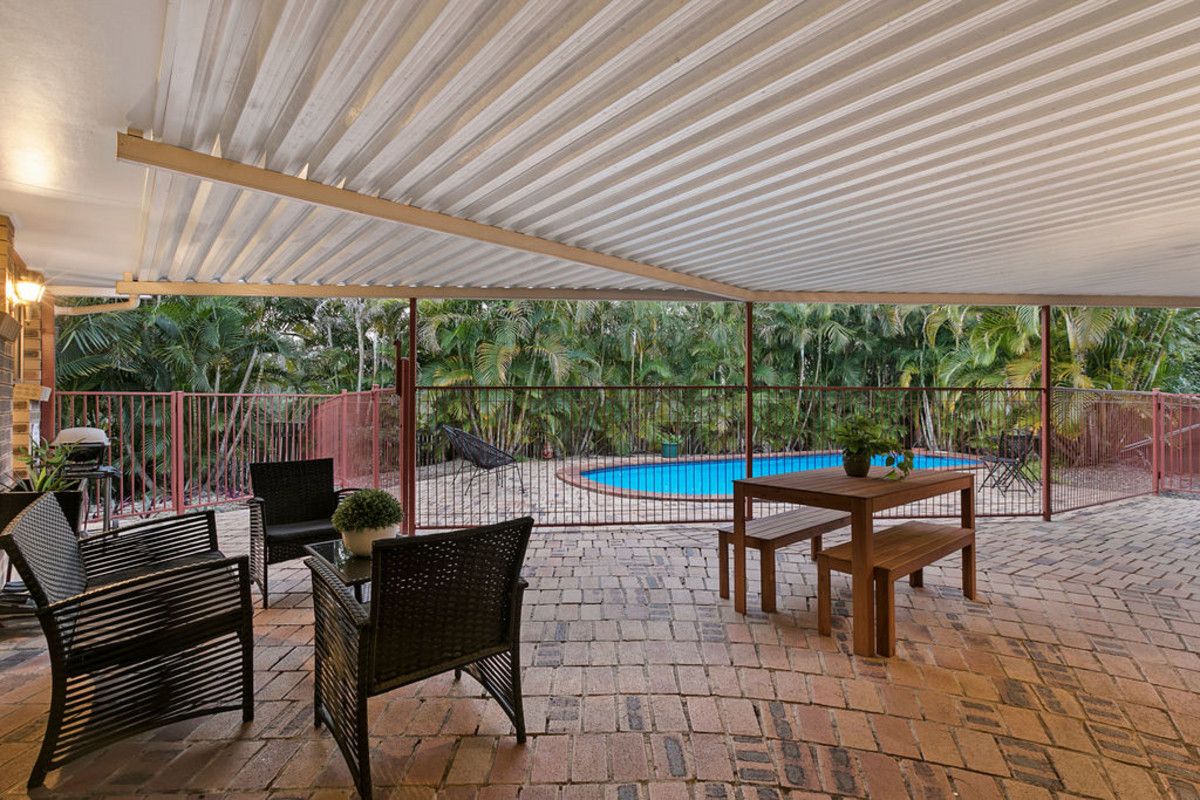 12 Brodick Street, Carindale QLD 4152, Image 1