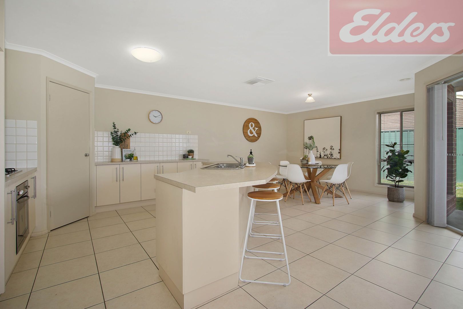 11 Chafia Place, Springdale Heights NSW 2641, Image 2