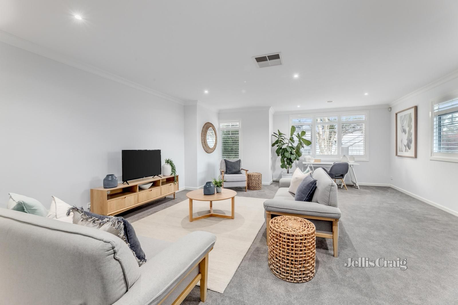 22 Owen Street, Mitcham VIC 3132, Image 2