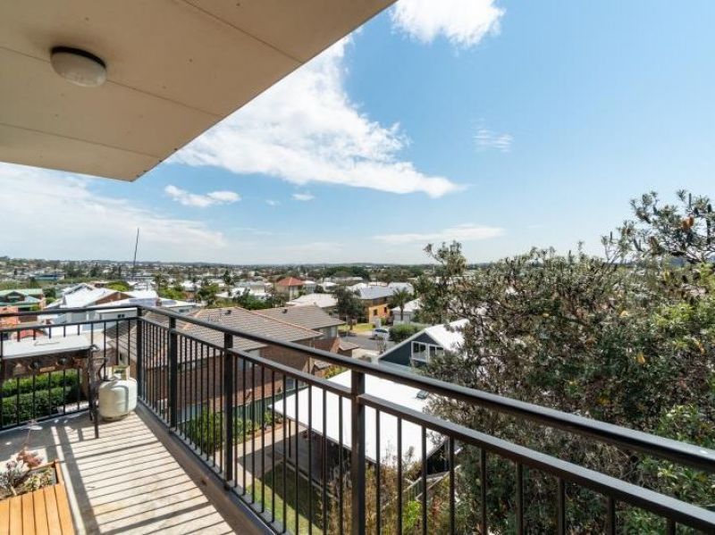 2 bedrooms Apartment / Unit / Flat in 7/20 Helen Street MEREWETHER NSW, 2291