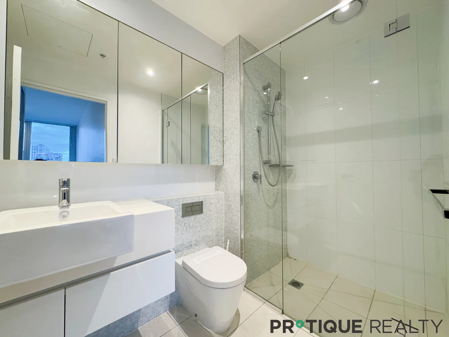 Additional image 11 of 1x08/241 Harbour Esplanade, Docklands VIC 3008