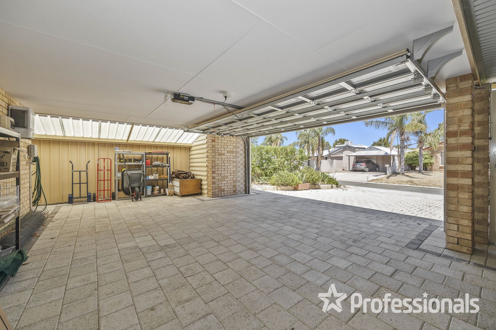 15 Naturaliste Grove, Ballajura WA 6066, Image 2