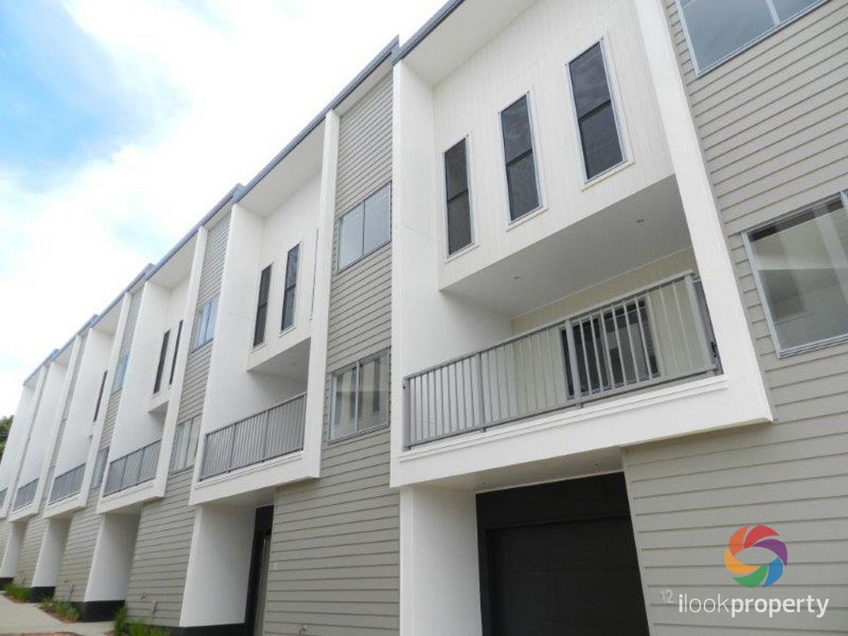 3 bedrooms Townhouse in 12/5-9 View Street WEST GLADSTONE QLD, 4680