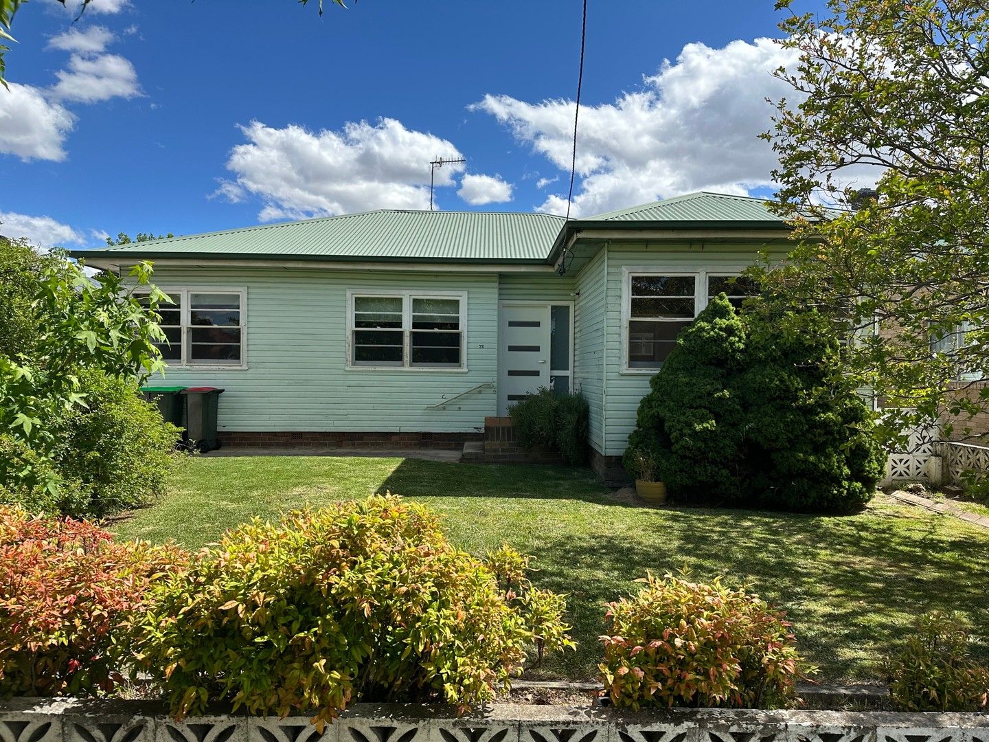 House in 72 Dumaresq Street, ARMIDALE NSW, 2350