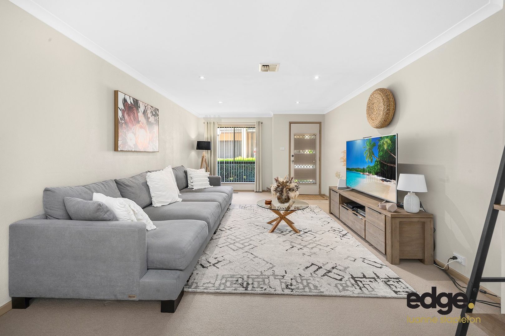 8/70 Hurtle Avenue, Bonython ACT 2905, Image 2