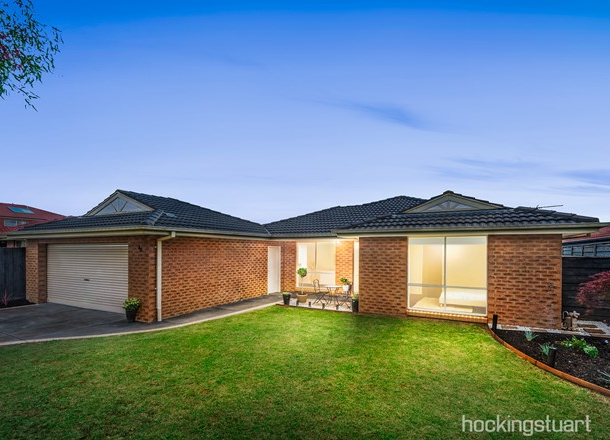 15 Natisone Place, Skye VIC 3977