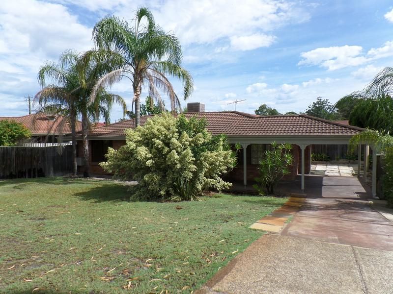 3 bedrooms House in 17 Hayes Road LEEMING WA, 6149