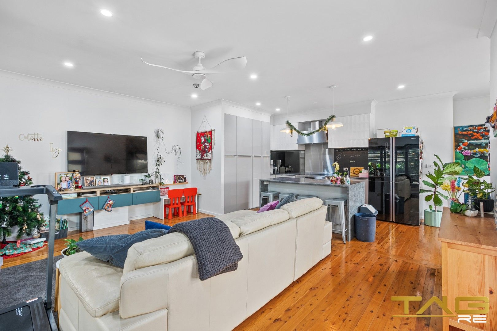 4 bedrooms House in 9 Warrego Street NORTH ST MARYS NSW, 2760