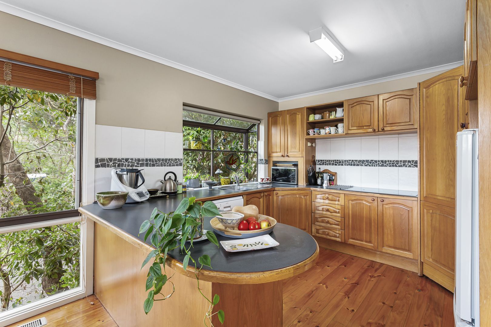 47 Lynnbrae Avenue, Hurstbridge VIC 3099, Image 2