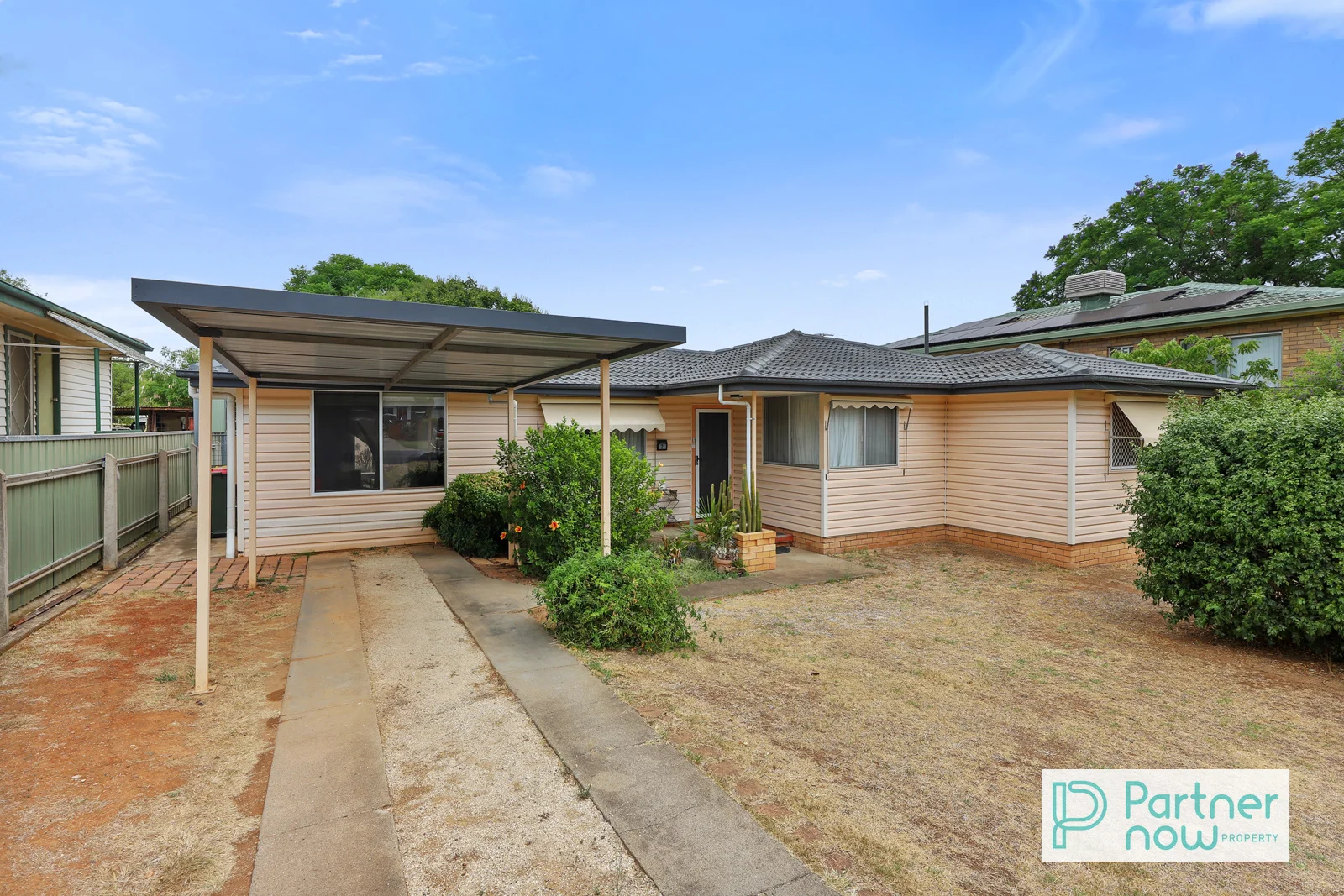 2 Brolga Crescent, Tamworth NSW 2340